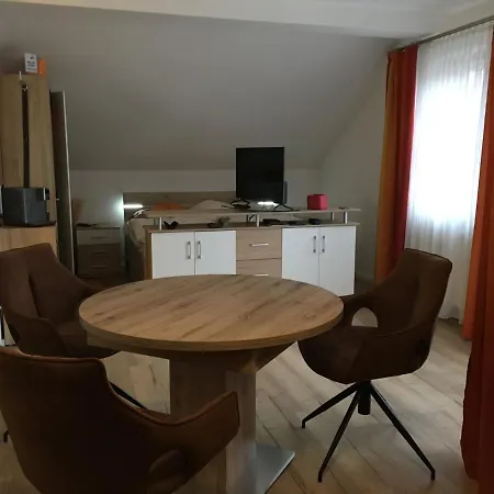 Glasgarten Apartment